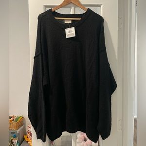 Oversized black sweater NWT